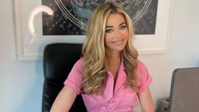 Denise Richards [Instagram]