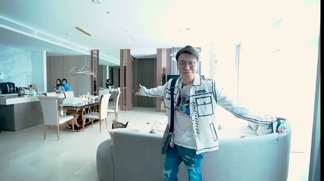 Potret Apartemen dr. Richard Lee(YouTube/dr. Richard Lee, MARS)