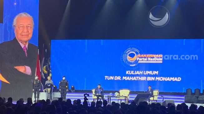 Di Hadapan Kader NasDem dan Surya Paloh, Eks PM Malaysia Mahathir Mohamad Puji Pemerintahan Jokowi