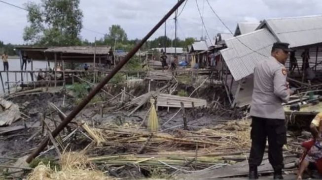 Enam Rumah dan Satu Ruas Jalan Rusak Parah Akibat Abrasi Indragiri Hilir