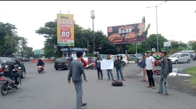 Aliansi Mahasiswa Pesisir Tuntut Polisi Usut Dugaan Penganiayaan Nelayan di Selayar