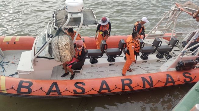 Kapal Nelayan Karam Ditabrak Kapal Kargo di Perairan Sumut, 2 ABK Tewas