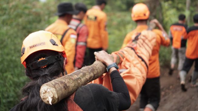 Diduga Kelelahan, Pendaki Asal Jawa Barat Meninggal Dunia Saat Mendaki Gunung Slamet