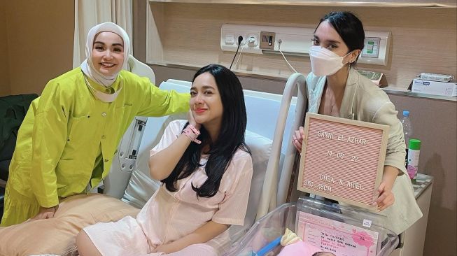 Potret Cantik Baby Sanne Anak Dea Ananda. (Instagram/@dr.cynthiasusanto.spog)