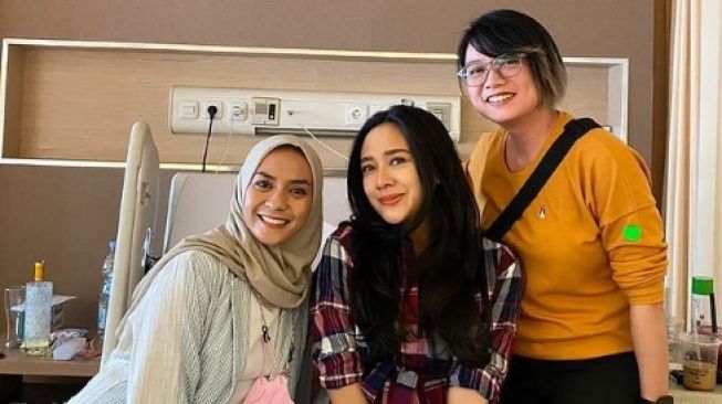 Potret Kompak Leony dan Dea Ananda (Instagram/leonyvh)