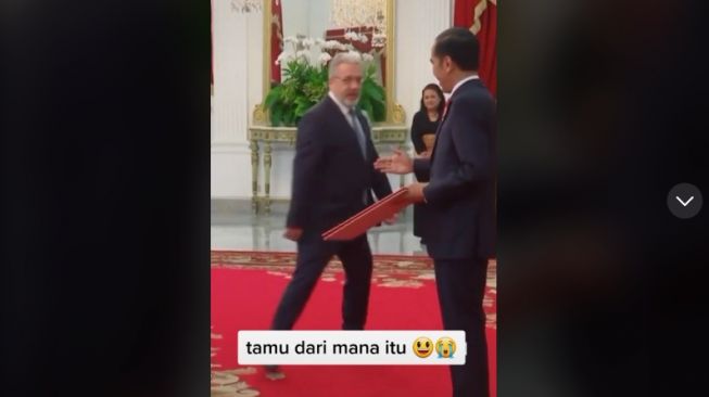 Tangkapan layar video. [TikTok/@aisiatv]