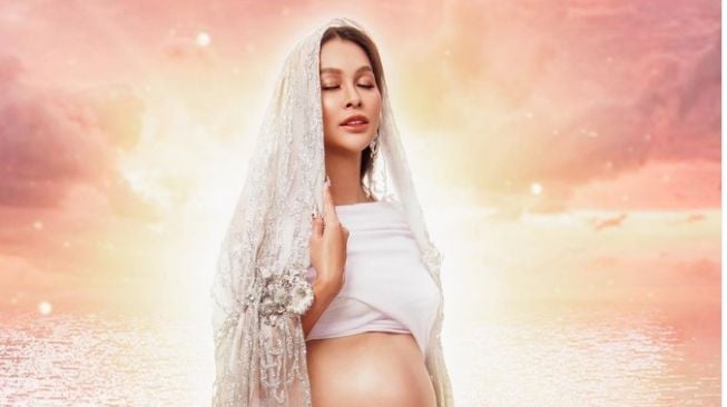 Bunga Jelitha Melahirkan Anak Kedua, Maternity Shoot Bak Dewi Jadi Sorotan