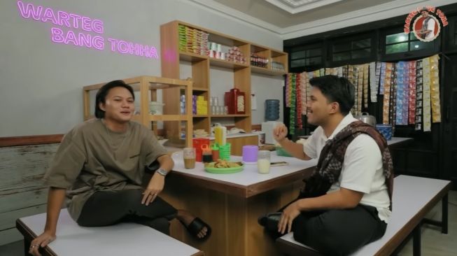 Rizky Febian dan Thariq Halilintar. [YouTube/Thariq Halilintar]