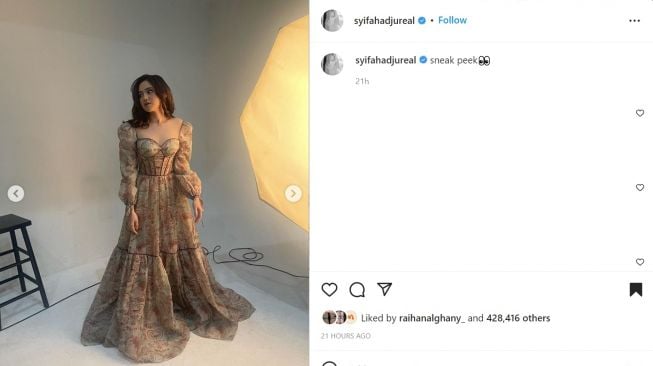 Foto: Syifa Hadju Pamer Kenakan Dress Vintage, Cantiknya Bak Bidadari (instagram/syifahadjureal)