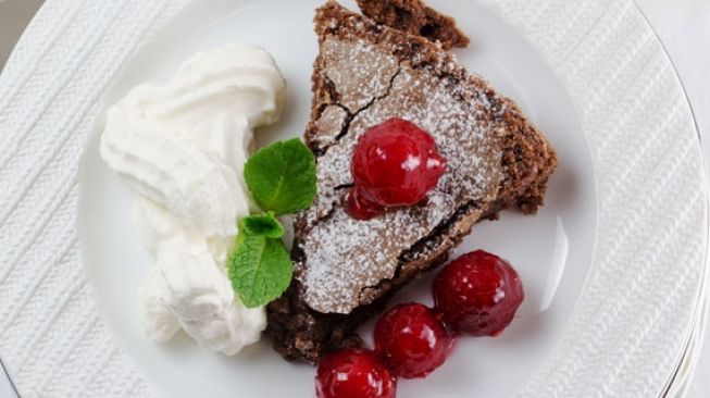 Resep Kladdkaka, Kue Lengket nan Kenyal yang Jadi Camilan Khas Swedia