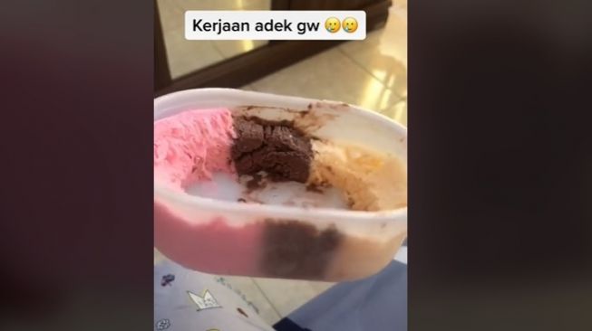 Soroti Cara Makan Adiknya yang Tak Biasa, Video Netizen Ini Bikin Geleng-geleng Kepala