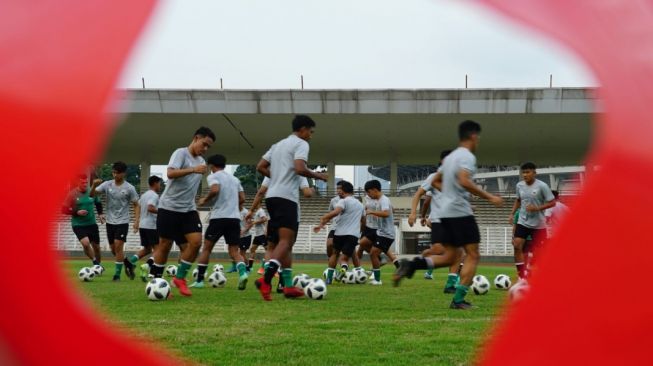 Training camp (TC) timnas Indonesia U-19 di Stadion Madya, Senayan, Jakarta. [PSSI]