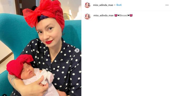 Gaya rambut vintage ala Claudia Adinda (instagram/miss_adinda_mae)