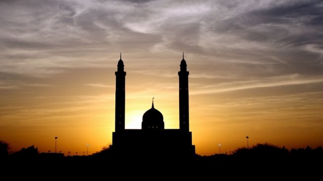 Geger Pria Bunuh Diri dengan Lompat dari Menara Masjid di Kediri