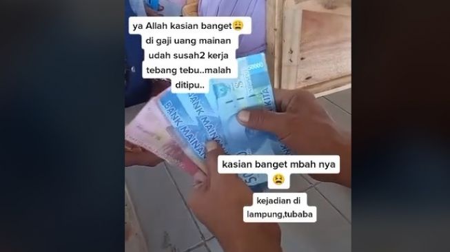 Viral Kakek Penebang Tebu Digaji dengan Uang Mainan, Raut Wajah Kecewa ...