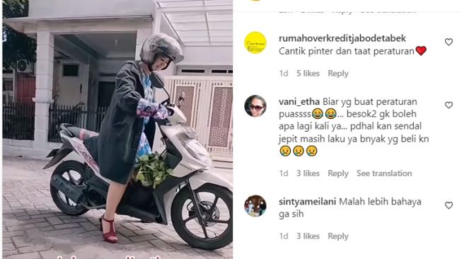 Emak-emak mulai patuhi imbauan polisi soal larangan sandal jepit saat berkendara (Instagram/ @starryindonesiaa).