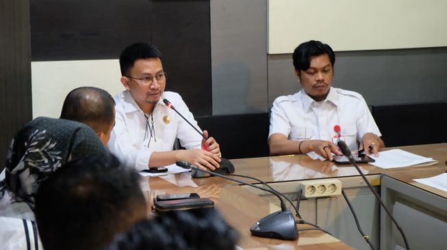 Bapenda Makassar dan Pejabat Struktural Rapat Koordinasi untuk Capai Target PAD Rp2 Triliun