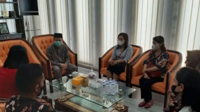 Guru Honor di Medan Mengadu ke DPRD Gegara Diberhentikan Sepihak