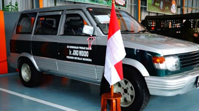 Mobil eks Presiden Joko Widodo yang disebut sebagai Panther Miyabi (Youtube)