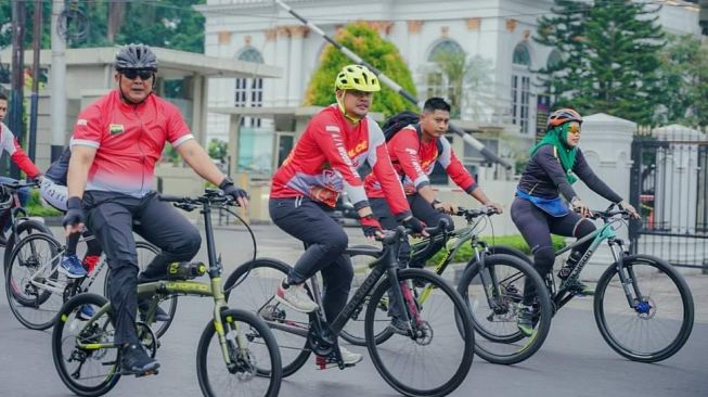 Diajak Kaesang Sepedaan, Jawaban Bobby Nasution: Katanya Udah Punya yang Baru Ngapain Masih Ajak Aku Sepedaan?