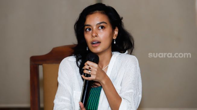 Penyanyi Eva Celia saat konferensi pers acara Indra Lesmana Legacy Concert & Tour di Kawasan Dharmawangsa, Jakarta Selatan, Selasa (21/6/2022). [Suara.com/Alfian Winanto]