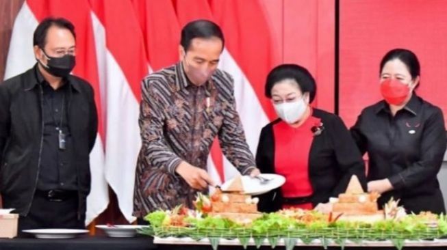 Deretan Momen Ultah Jokowi: 'Mesra' dengan Megawati sampai Dihadiahi Demo