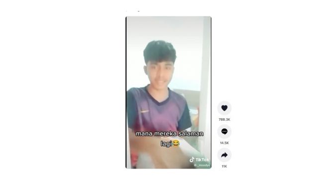 Driver ojol menyanyikan lagu Selamat Ulang Tahun. [TikTok]