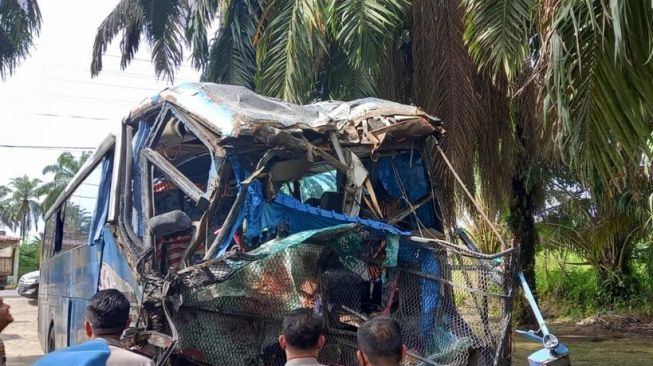 Polisi Ungkap Dugaan Awal Kecelakaan Maut 2 Bus yang Tewaskan 7 Orang di Labusel