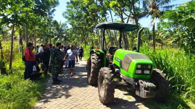 Puluhan Warga Adang Proses Eksekusi Lahan PTPN XII di Wongsorejo Banyuwangi