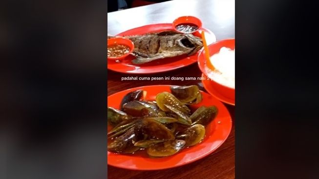 Viral TikTokers Kaget Beli Makanan di PRJ, Harga Ikan Bawal Jadi Sorotan