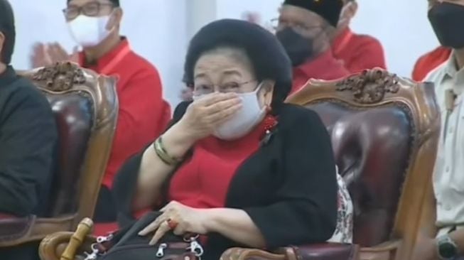 Masih Rahasiakan Nama Capres Pilihannya sampai jadi Bahan Taruhan, Megawati: Itu Urusan Gue!