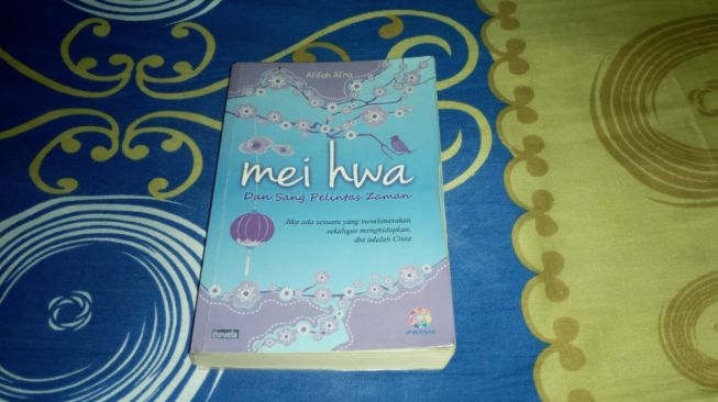 Mei Hwa dan Sang Pelintas Zaman: Menyusuri Lorong Sejarah Bangsa