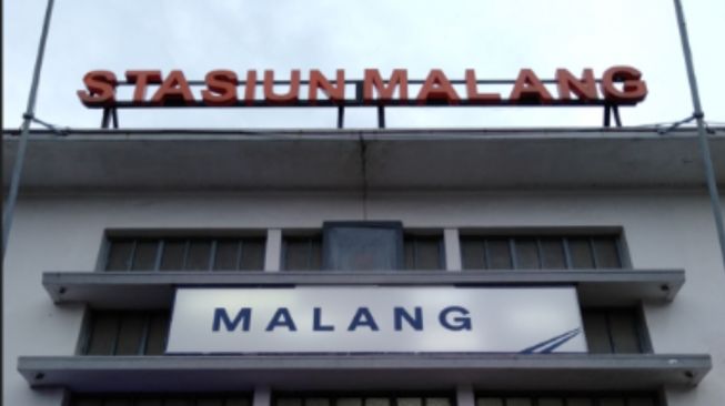 4 Rekomendasi Tempat Makan Dekat Stasiun Malang, Dijamin Puas!