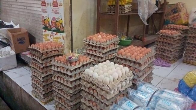 Harga Telur di Jembrana Melambung Tinggi, Rp1.700 per Butir