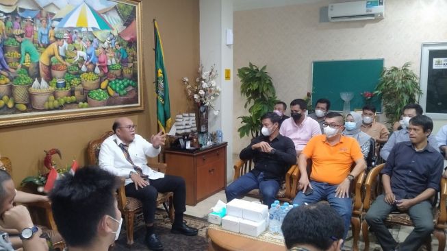 Ketua Kadin Batam Usir Agen Tiket Pelayaran Internasional di Forum 