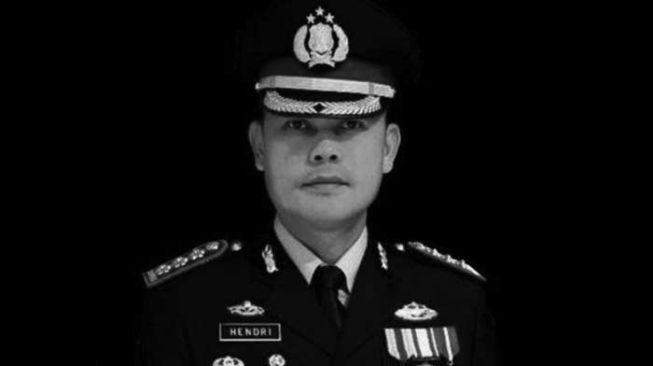 Mantan Kapolresta Bogor Kota Kombes Pol Hendri Fiuser Dimakamkan Berdekatan dengan Makam Orang Tuanya