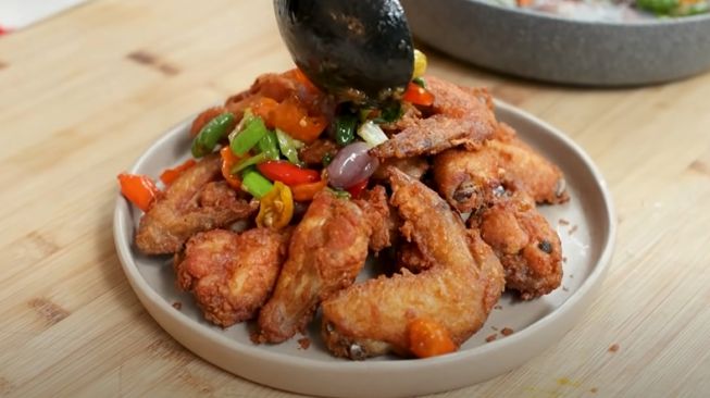 Resep Ayam Goreng Oseng Bawang, Bisa Jadi Inspirasi Menu Keluarga di Akhir Pekan