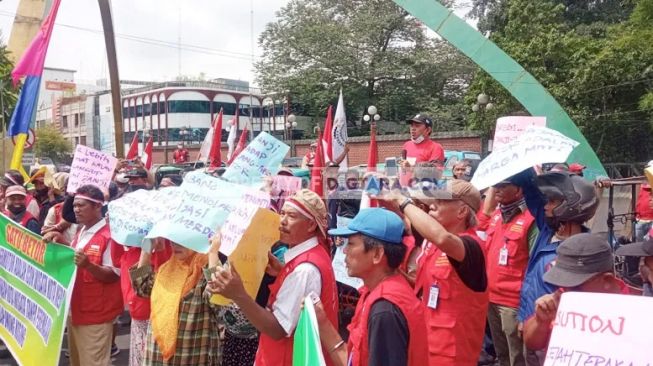 Tagih Janji, Penarik Betor di Medan Geruduk Kantor Bobby Nasution