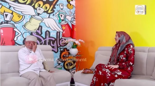 Pertemuan Penuh Air Mata Angelina Sondakh dan Nurul Qomar Viral, Netizen: Tangisan Mereka seperti Ada Penyesalan