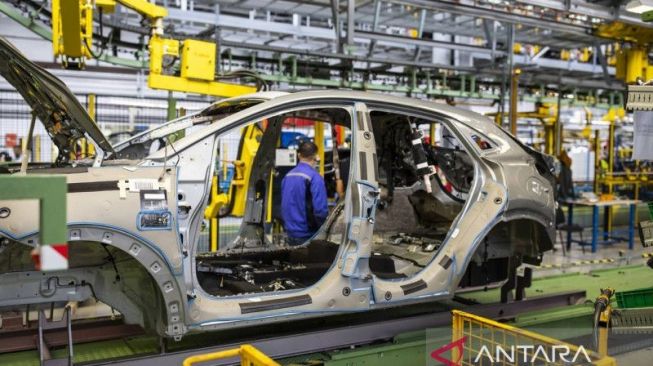 Pabrik mengerjakan produksi Ford Puma di 2020. Sebagai ilustrasi [Reuters via ANTARA].