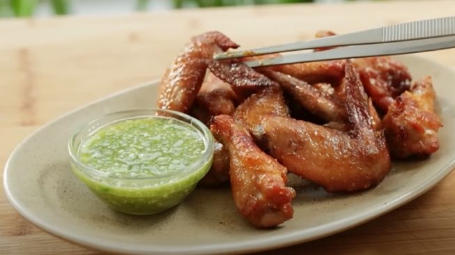 Resep Sayap Ayam Panggang ala Thailand, Perpaduan Saus Uniknya Bikin Susah Berhenti Makan