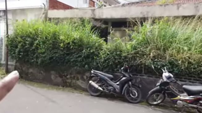 Rumah Cut Keke yang Terbengkalai (YouTube/Hardi ArtVenture)