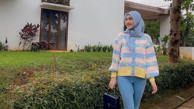 Potret Terkini Ana Riana Tukang Ojek Pengkolan(Instagram/@anariana27)