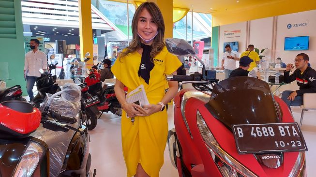 Adira Finance Gelar Program Tukar Tambah Kendaraan di Jakarta Fair