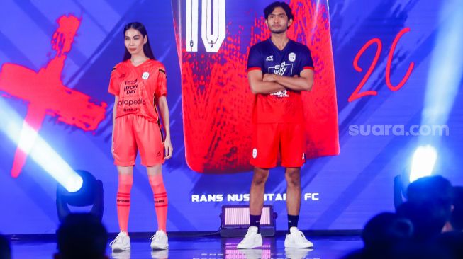 Terungkap, Ini Alasan Seragam Baru RANS Nusantara FC Minim Sponsor