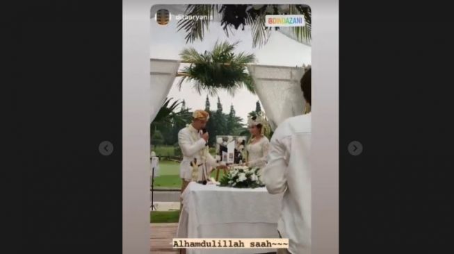 Potret pernikahan Adinda Azani (Instagram/@dindazani)