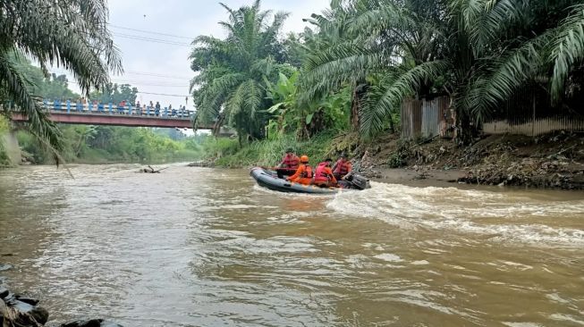 Terjadi di Deli Serdang, Seorang Ibu Diduga Lempar Anaknya ke Sungai hingga Hanyut