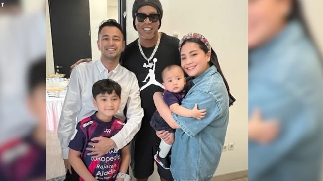 5 Momen Ronaldinho ke Rumah Raffi Ahmad di Andara, Disajikan Pangsit Sampai Istirahat di Kamar Rafathar