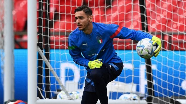 Napoli akan Percayakan Posisi Kiper Utama pada Alex Meret di Musim Baru