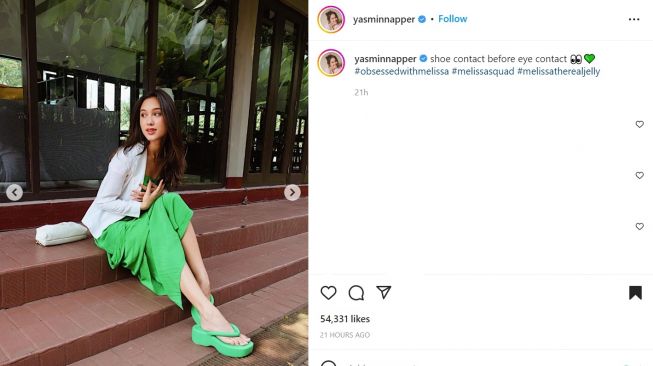 Foto: Yasmine Napper Bagikan Potret OOTD Serba Hijau, Cantiknya Bikin Segar (instagram/yasminnapper)